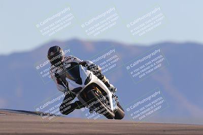 media/Nov-06-2023-Moto Forza (Mon) [[ce023d0744]]/3-Intermediate Group/Session 5 (Turn 9)/
